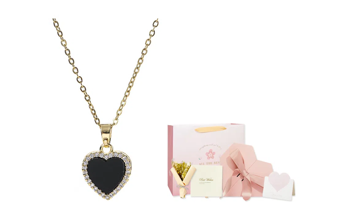 US8ACC Silver Clover Pendant Necklace