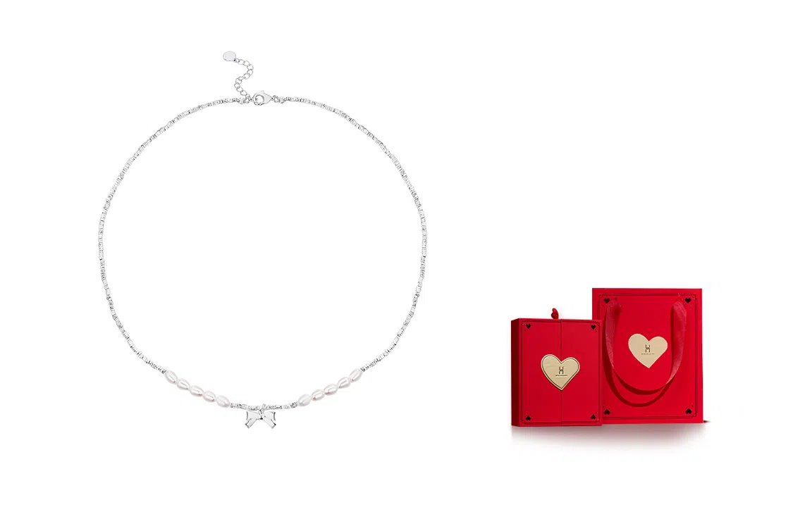 HMZ Butterfly Pearl Necklace