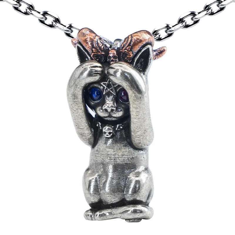 Baishu Black Ice Cat Necklace