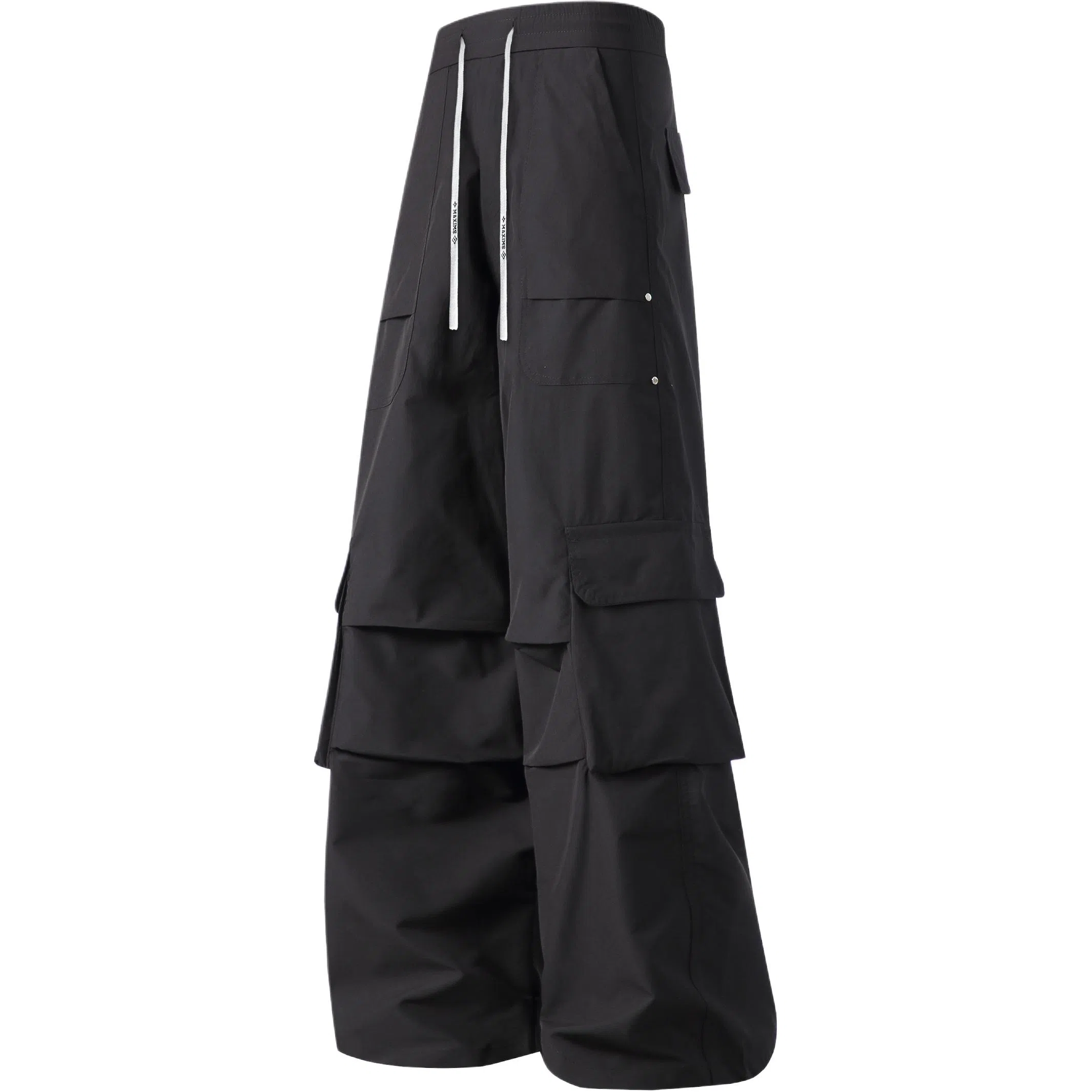 maxim's de paris ins