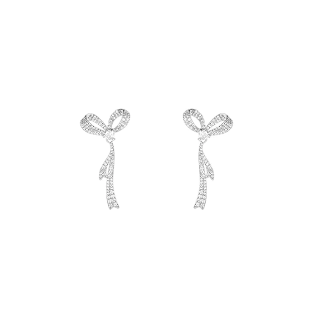 希遇 平安蝶韵 精致简约 时尚轻奢小众设计感日常百搭养耳洞 好运 合金 耳环 女款