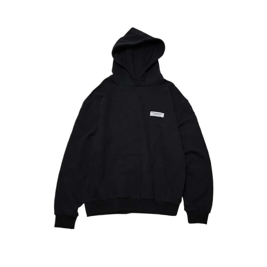 THE MUSEUM VISITOR 24SS