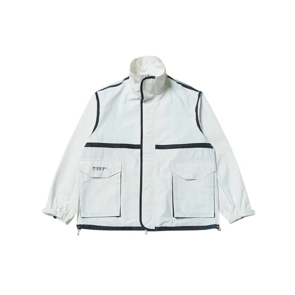 THE MUSEUM VISITOR 23PRE-SPRING