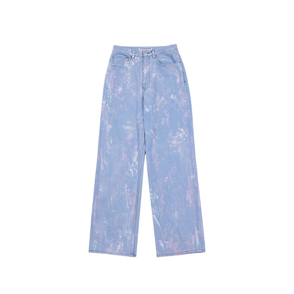 THE MUSEUM VISITOR 23AUTUMN