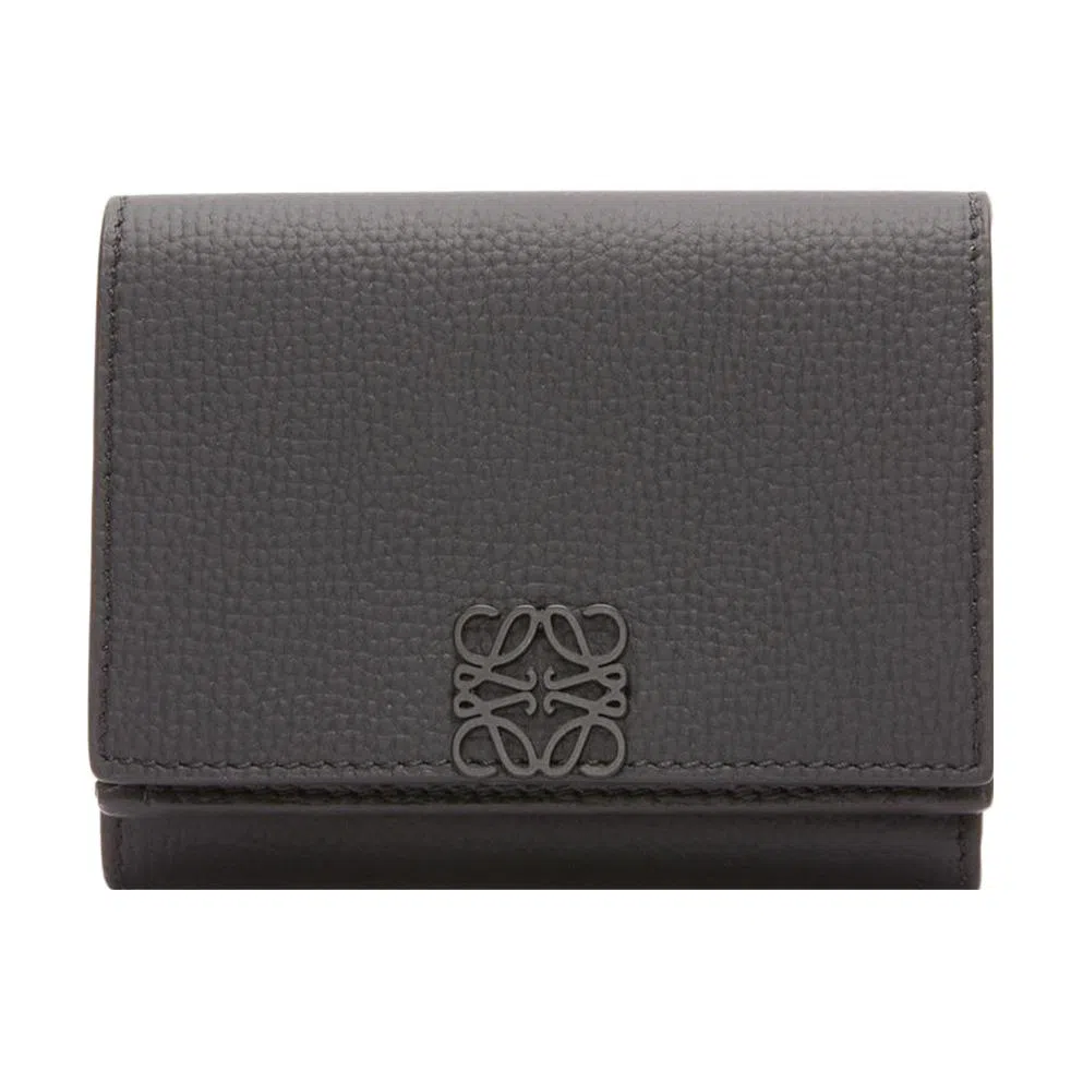 LOEWE Anagram