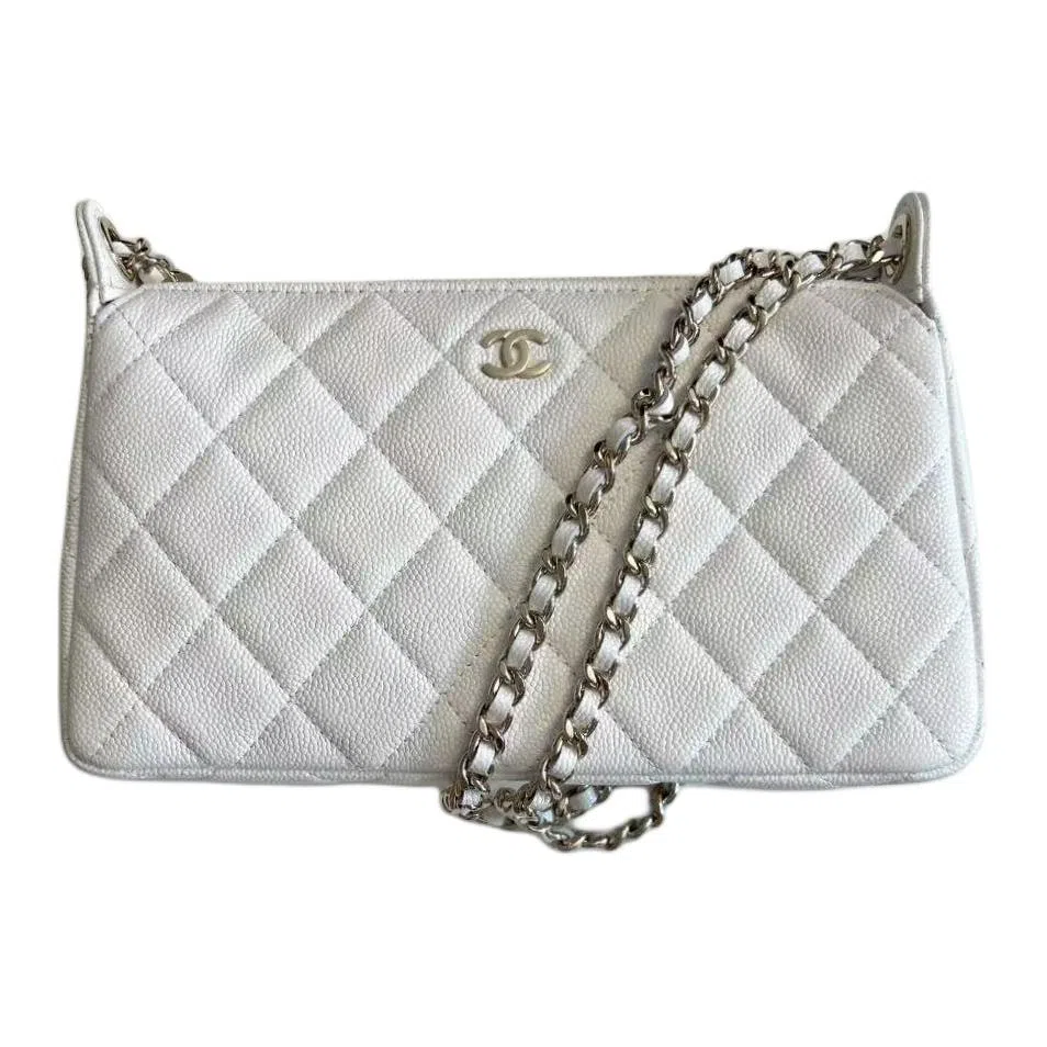 CHANEL 25B C Logo HOBO