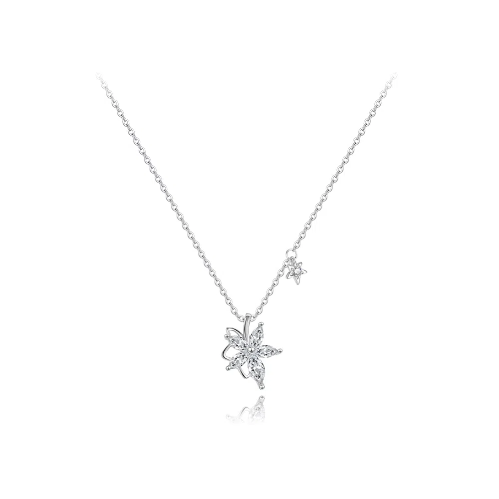 【纯银999】 六桂福珠宝 枫叶 小众设计经典百搭学生日常简约高级感精致轻奢转运约会通勤温柔气质可调节锁骨链 足银 项链 女款