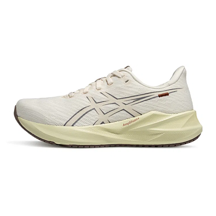 Asics VERSABLAST 4