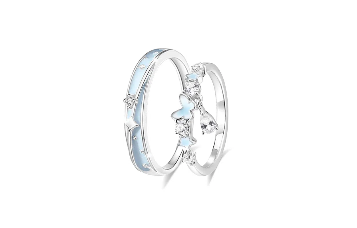 牧言 伴月蝶舞 森系气质简约小众设计高级感 光面立体交织四芒星幻彩星球蓝色星星蝴蝶夜光变色对戒可调节指环 合金 戒指 男女同款情侣款