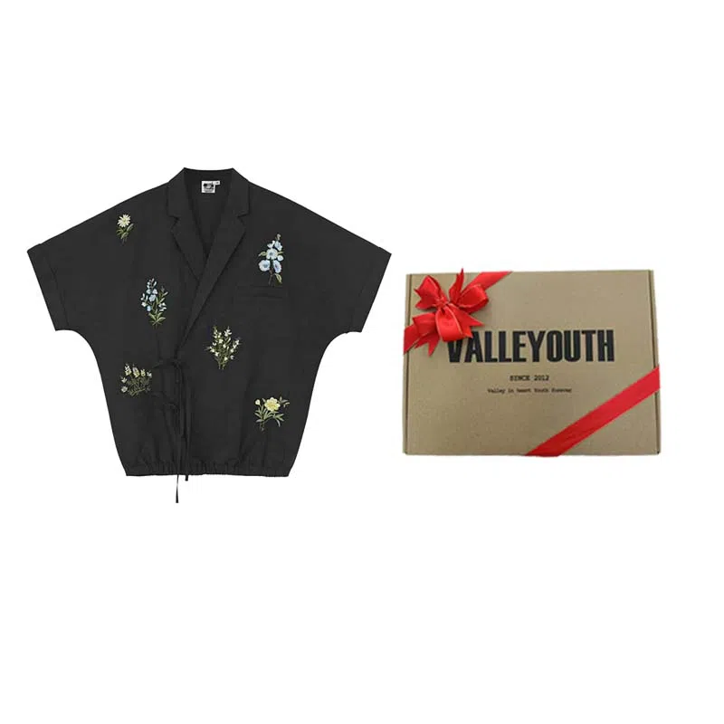 VALLEYOUTH Half Dream Half Awake Series Vintage Botanical Embroidery Shirt Black