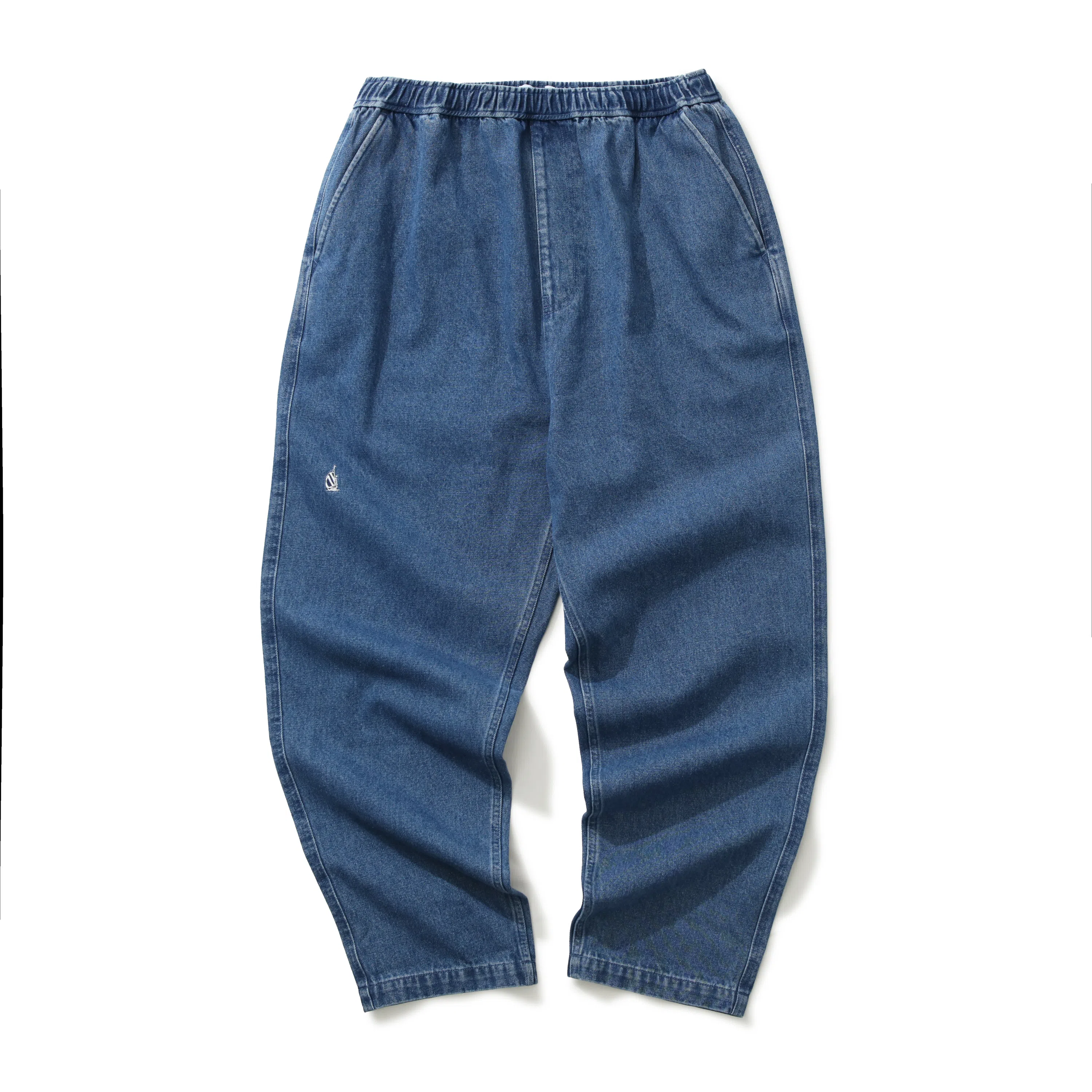 nautica white sail DNAlogo