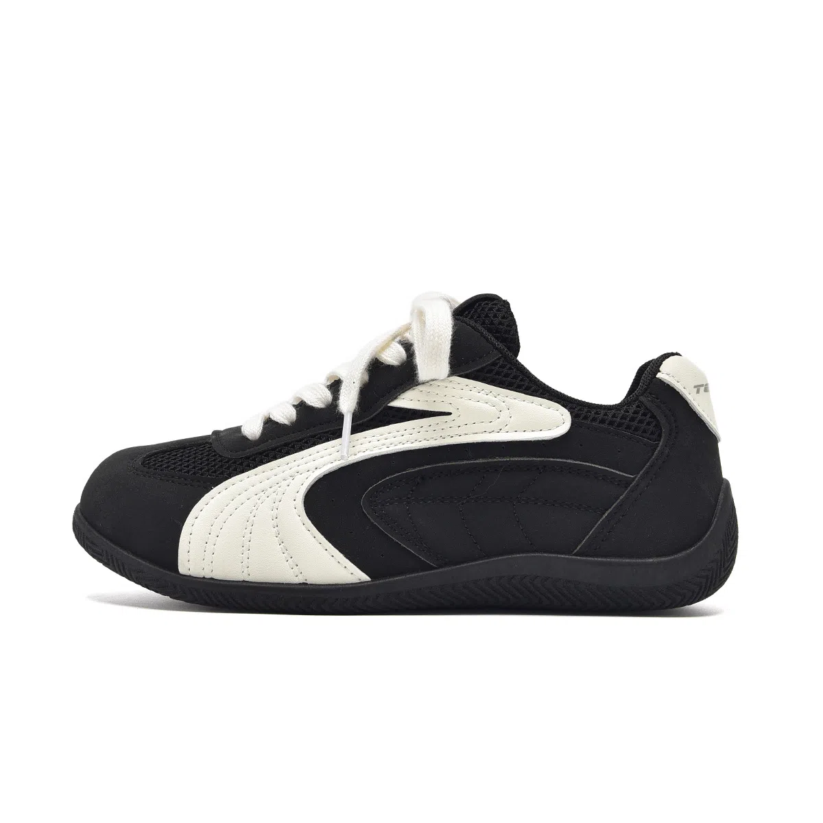 T628 Synthetic Leather Low Casual Sneakers