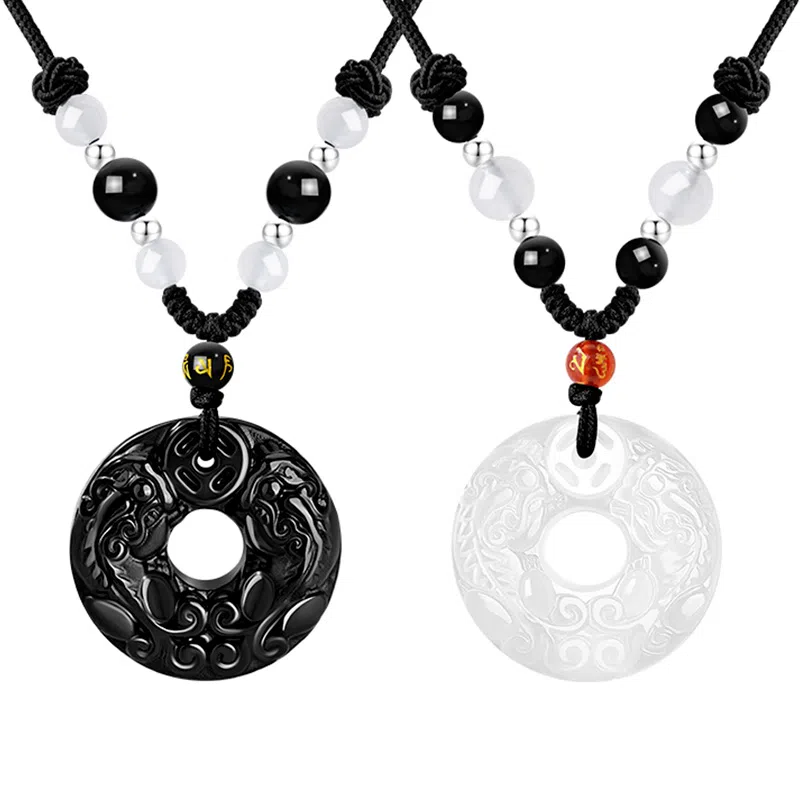 老凤祥 貔貅平安扣吊坠 新中式本命年招财纳福转运毛衣链大气中性吊坠 女朋友男朋友父亲纪念日周年礼物 玛瑙 项链 男女同款情侣款