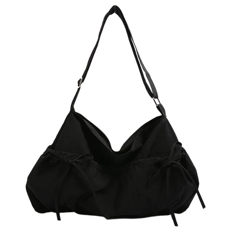 德力熊 小众设计休闲斜挎包纯色褶皱抽绳轻便 尼龙 单肩包 女款 黑色/灰色/白色/黄色/蓝色