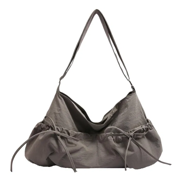 德力熊 小众设计休闲斜挎包纯色褶皱抽绳轻便 尼龙 单肩包 女款 黑色/灰色/白色/黄色/蓝色