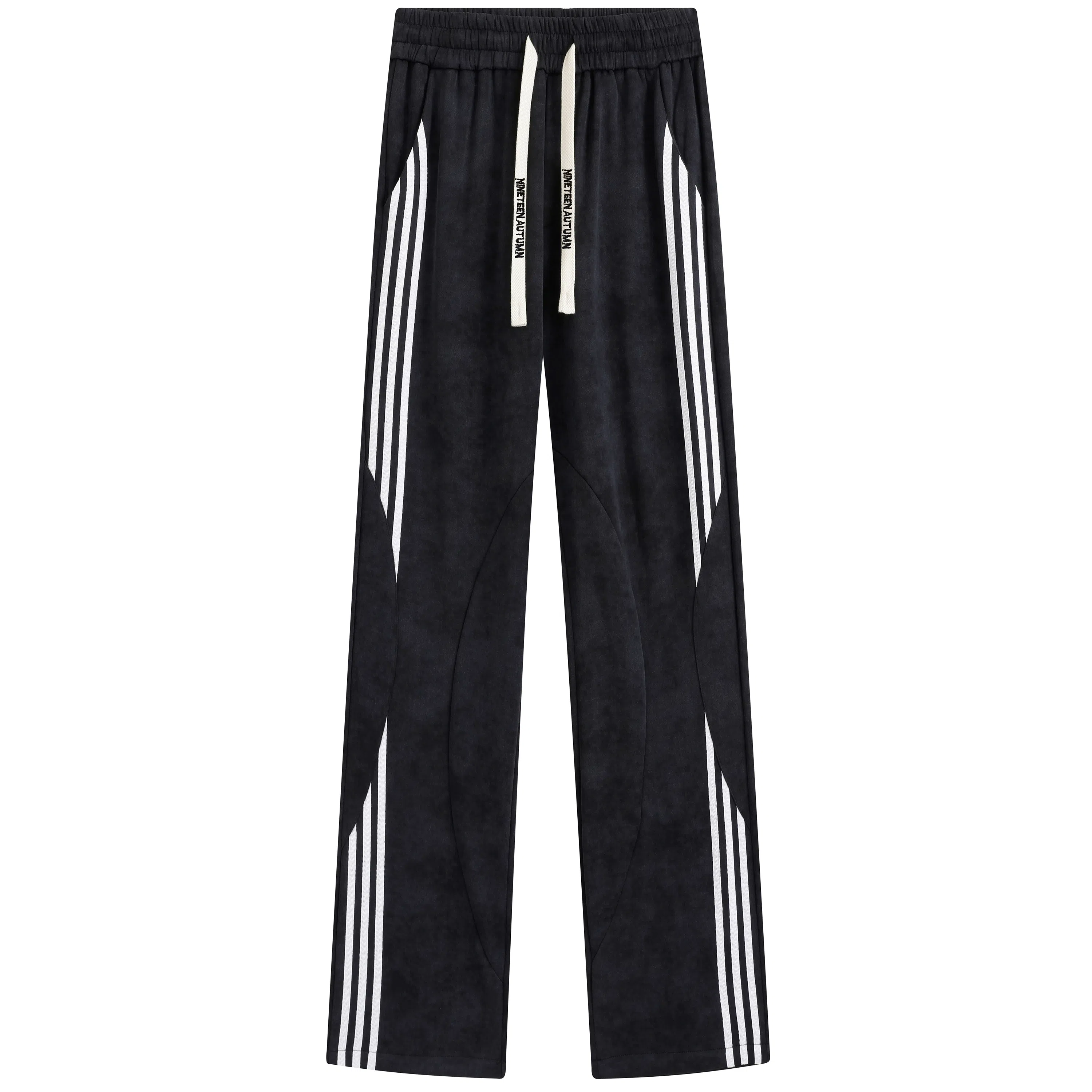 NINETEEN AUTUMN logo