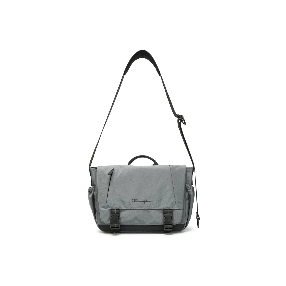 Champion Champ Messenger Bag 4 FW25 Logo