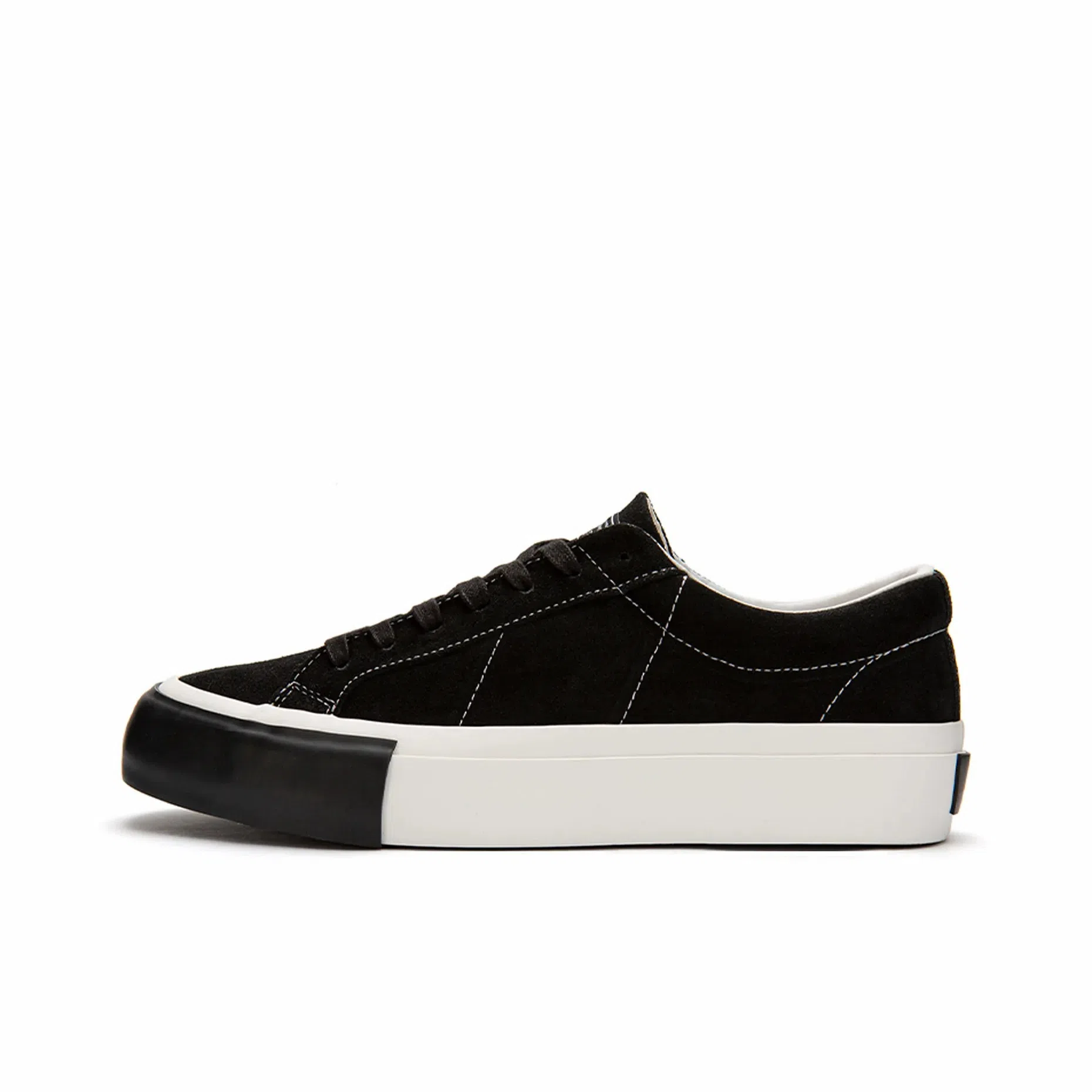 T628 Synthetic Leather Retro Low Sneakers