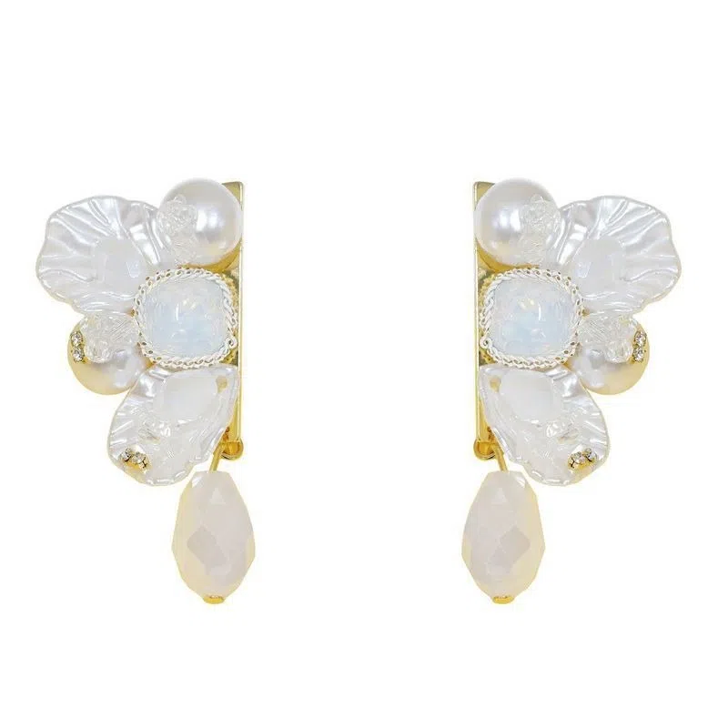 彤彤兔 法式复古花瓣耳环气质夸张小众设计感花朵清新轻奢耳饰品女 合金树脂 耳钉 女款