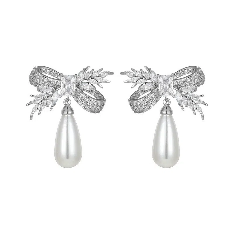 彤彤兔 百搭时尚蝴蝶结水滴耳环高级感轻奢气质甜美耳饰#好运 合金树脂 耳钉 女款