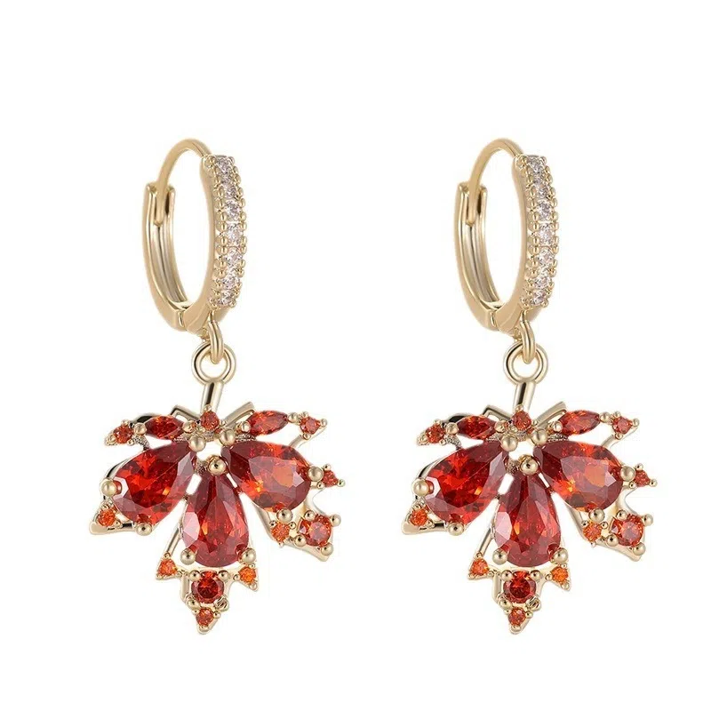 彤彤兔 红色枫叶耳钉女小众设计简约耳扣气质耳饰 合金树脂 耳环 女款