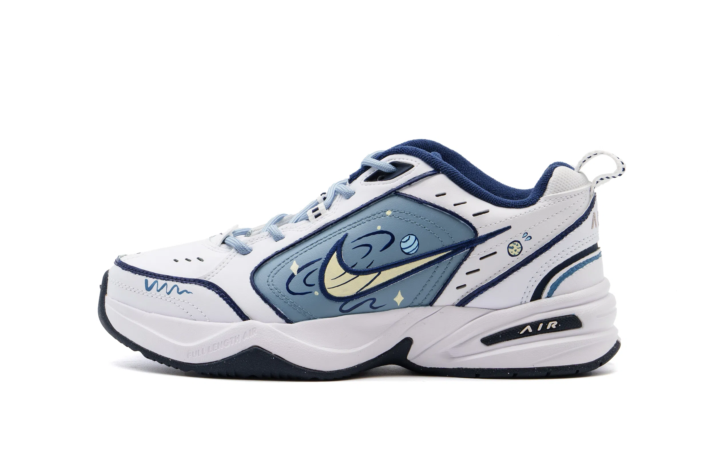 Nike Air Monarch 4