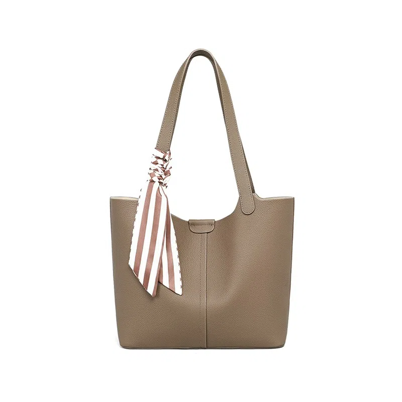 PESASRIE Tote