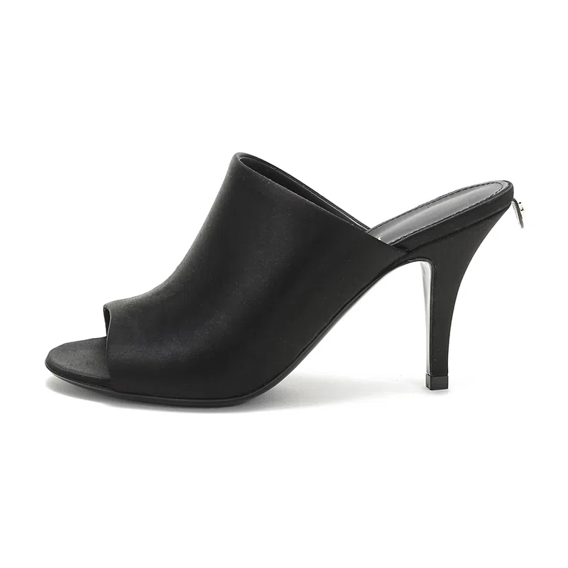 FERRAGAMO Janine T 8.5cm