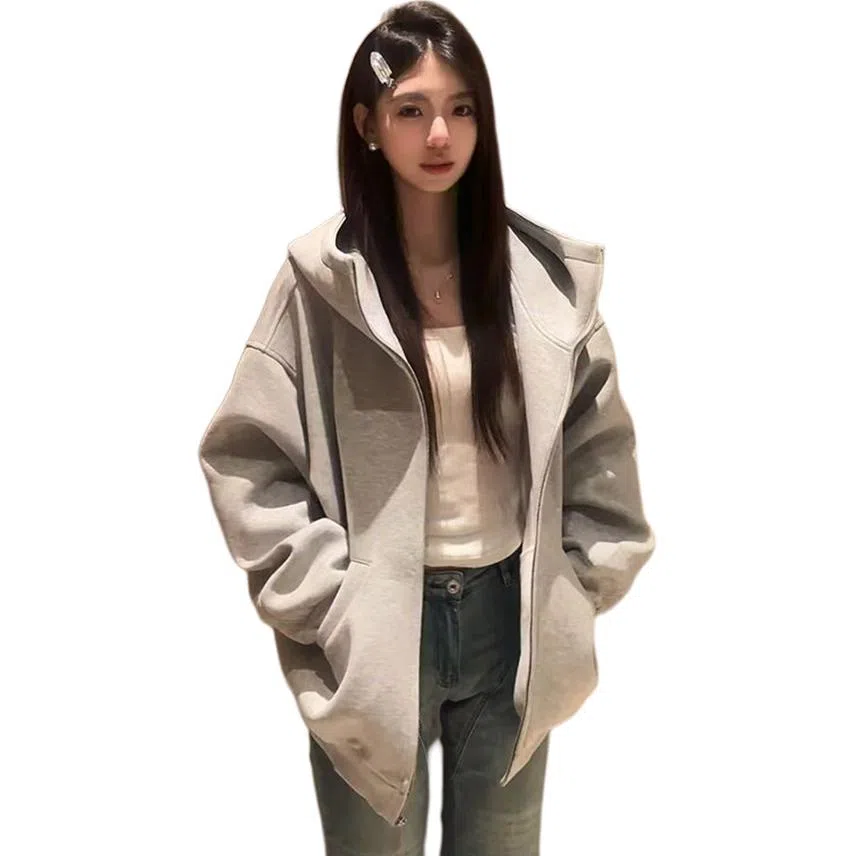 CASTLE WOODS 2025chic