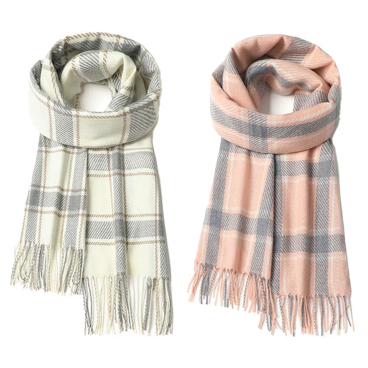 心水好物 高级感韩系小清新百搭黑白格纹柔软保暖加厚披肩围脖 礼盒装 聚酯纤维 绒线围巾 男女同款情侣款