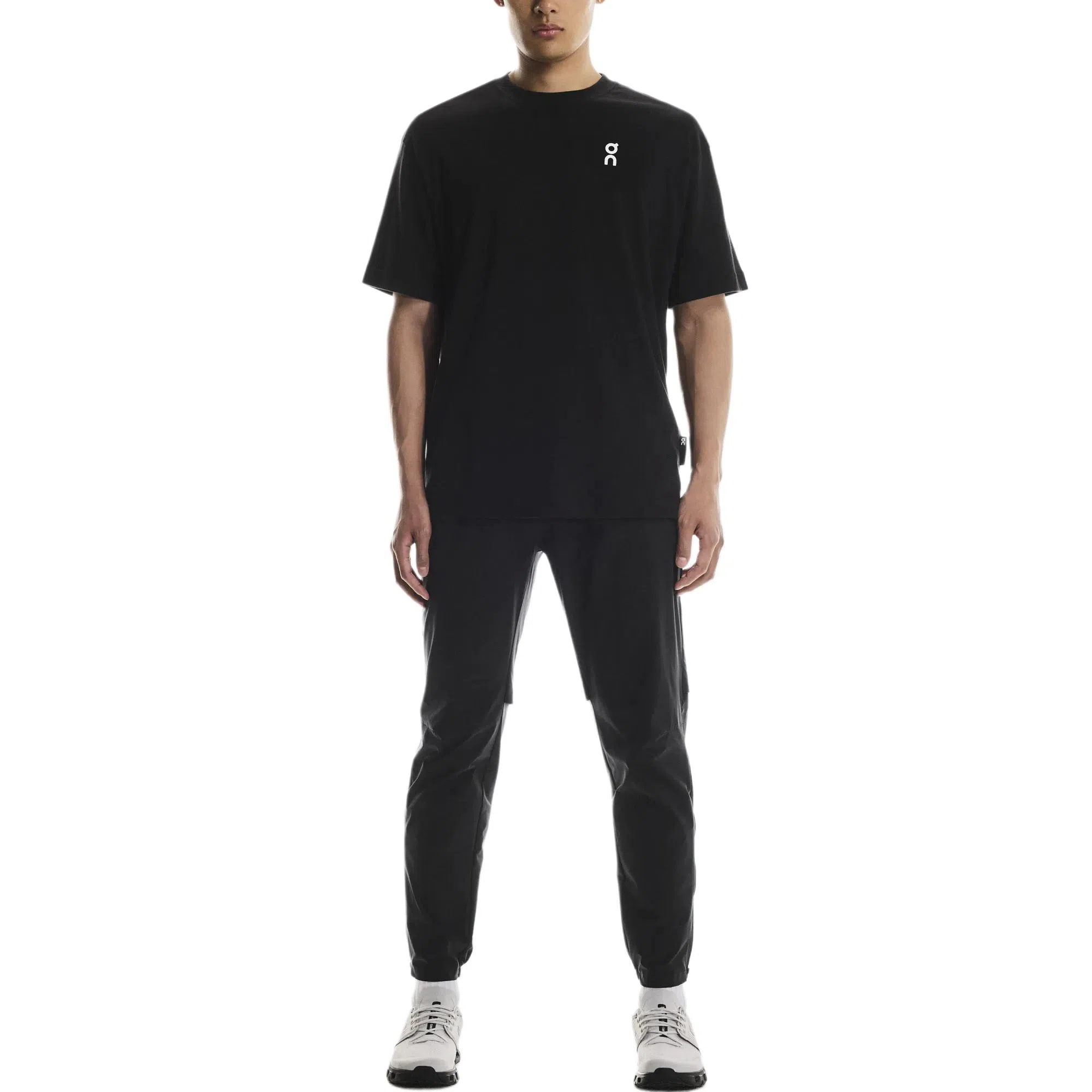 On Club T Graphic logoT