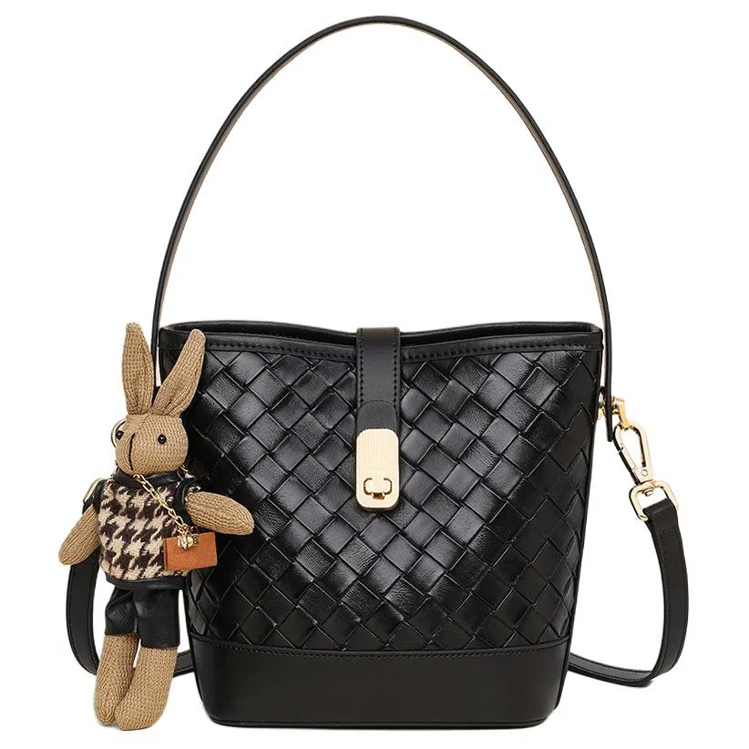 COMELY Bucket Bag Black