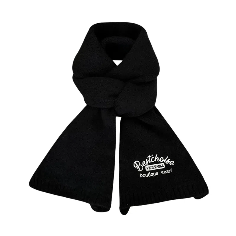 DAISY BEAUTY Embroidered Knit Scarf