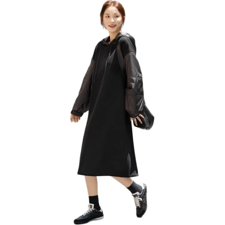 【dme】 云感棉混纺冬季慵懒都市连帽落肩拼接设计感宽松卫衣式休闲皮质袖子时尚简约舒适显瘦长袖连衣裙 女款