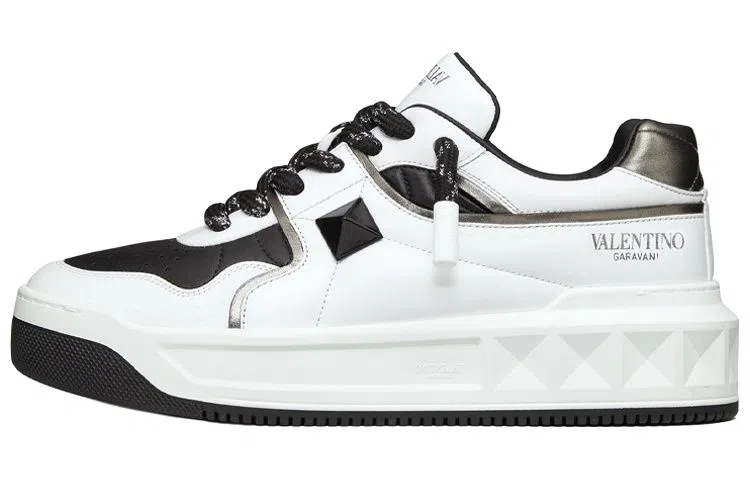 Valentino One Stud