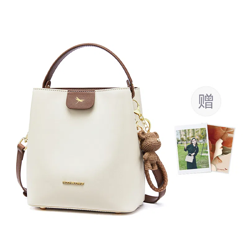 红蜻蜓 精致小众设计平纹高质感锁扣通勤 夏季妈妈包 牛皮 水桶包单肩包手提包斜挎包 常规 女款 米白色