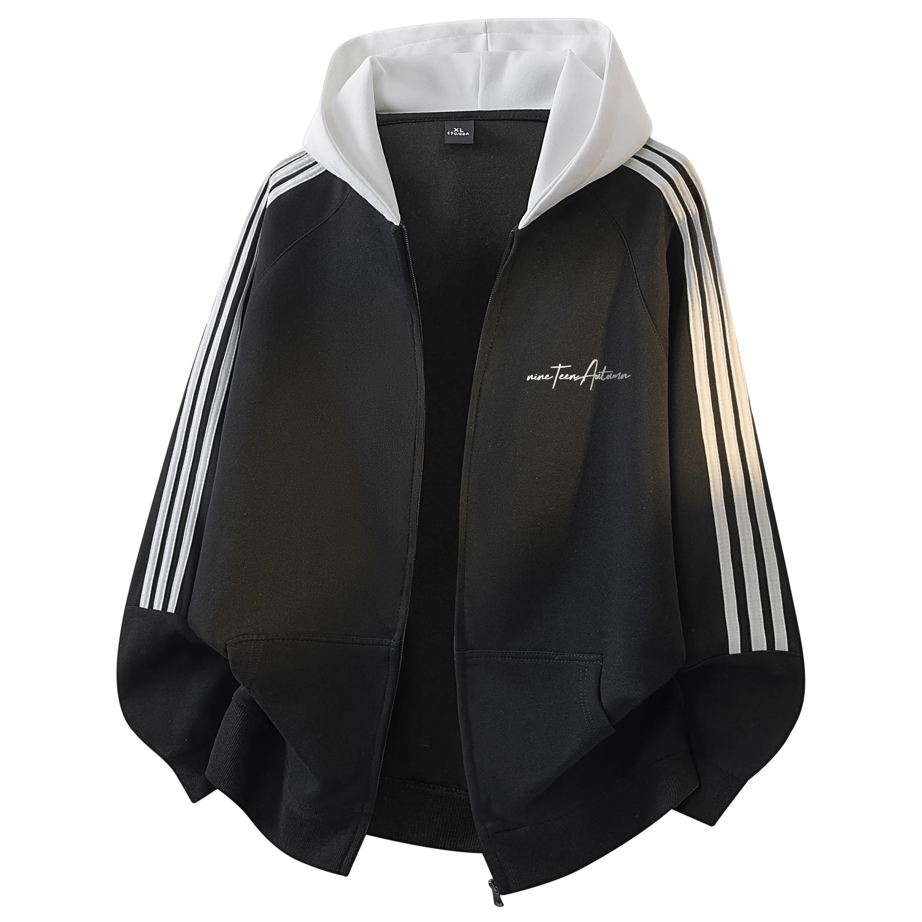 NINETEEN AUTUMN Logo