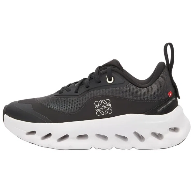 On x LOEWE Cloudtilt 2.0