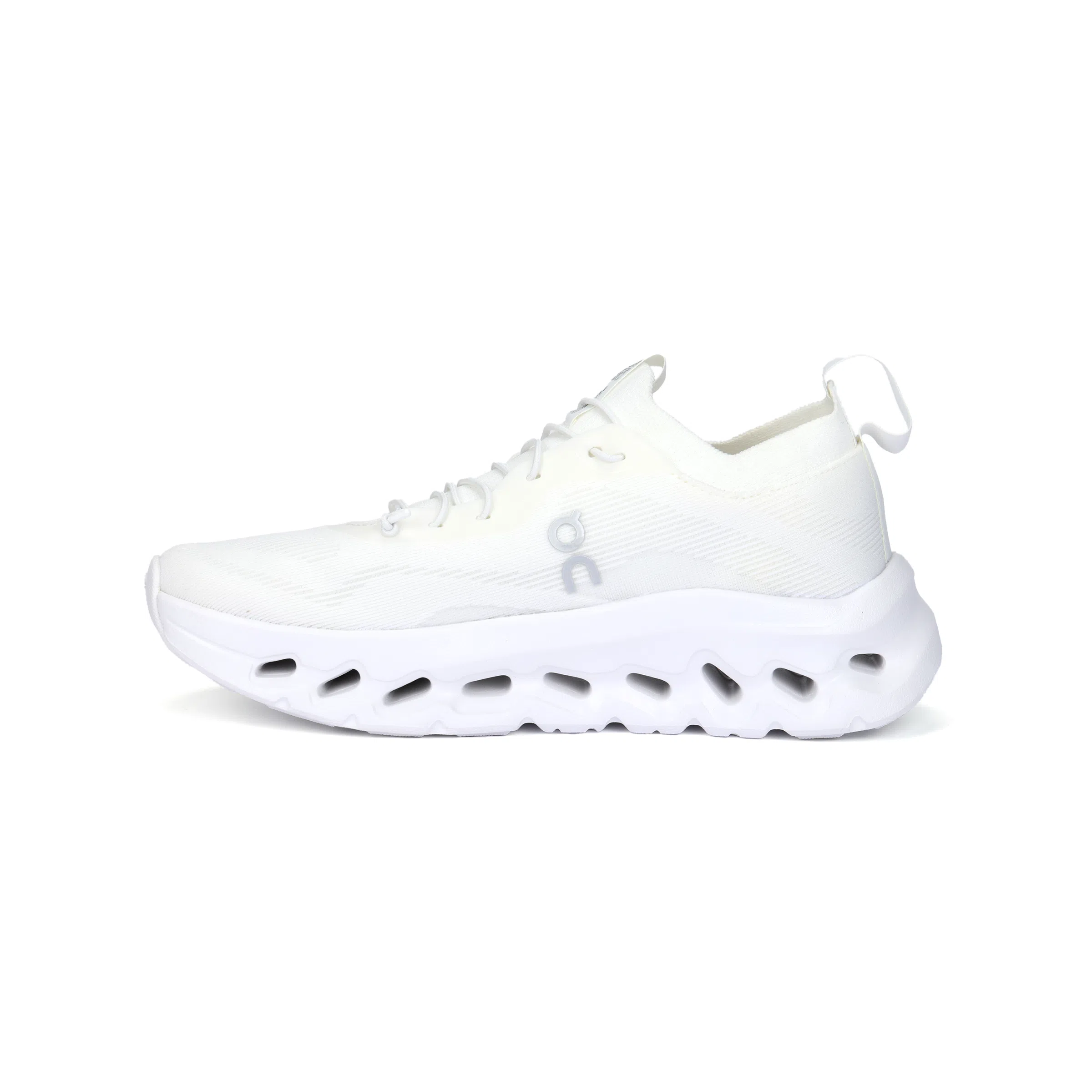 On x LOEWE CLOUDTILT