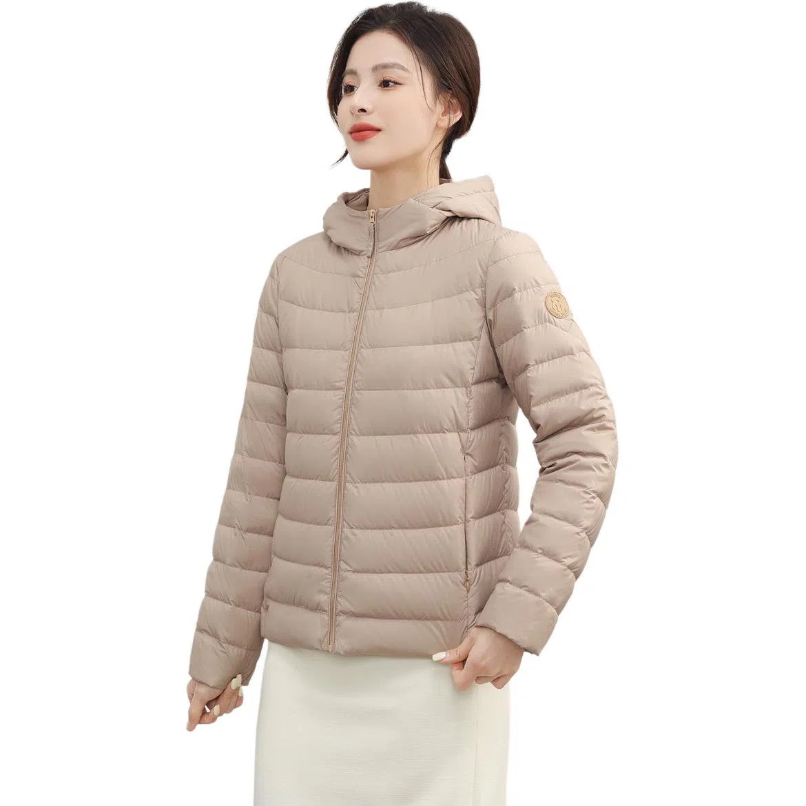 鸭鸭 纯色通勤连帽轻薄款短款外穿时尚百搭羽绒服 女款