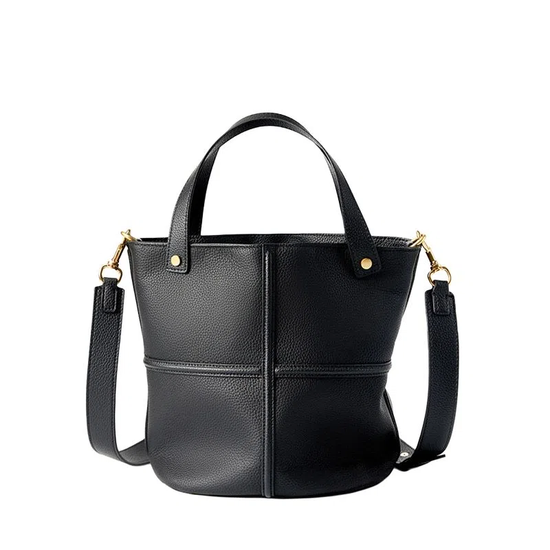 VANDEE Bucket Bag