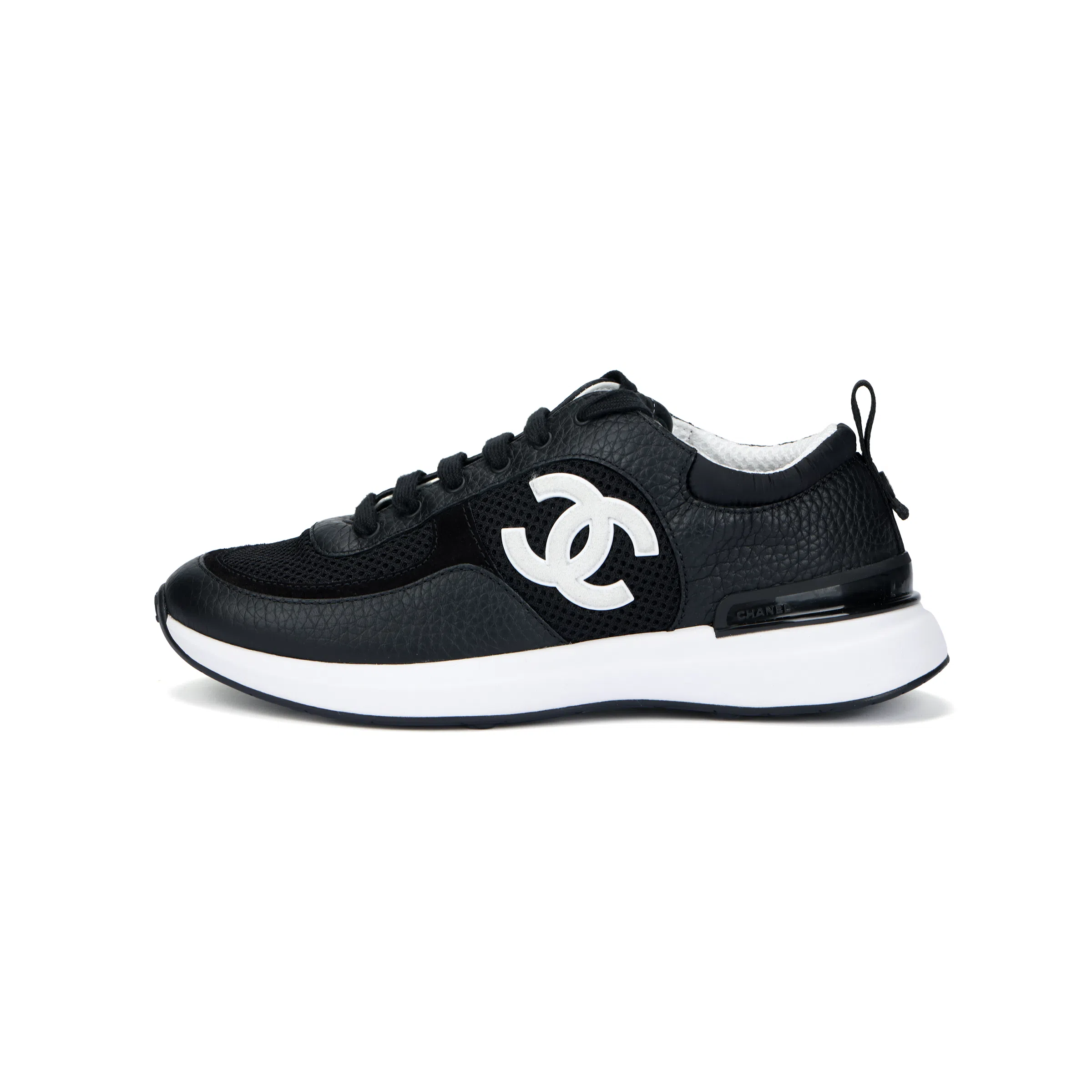 CHANEL Sneaker