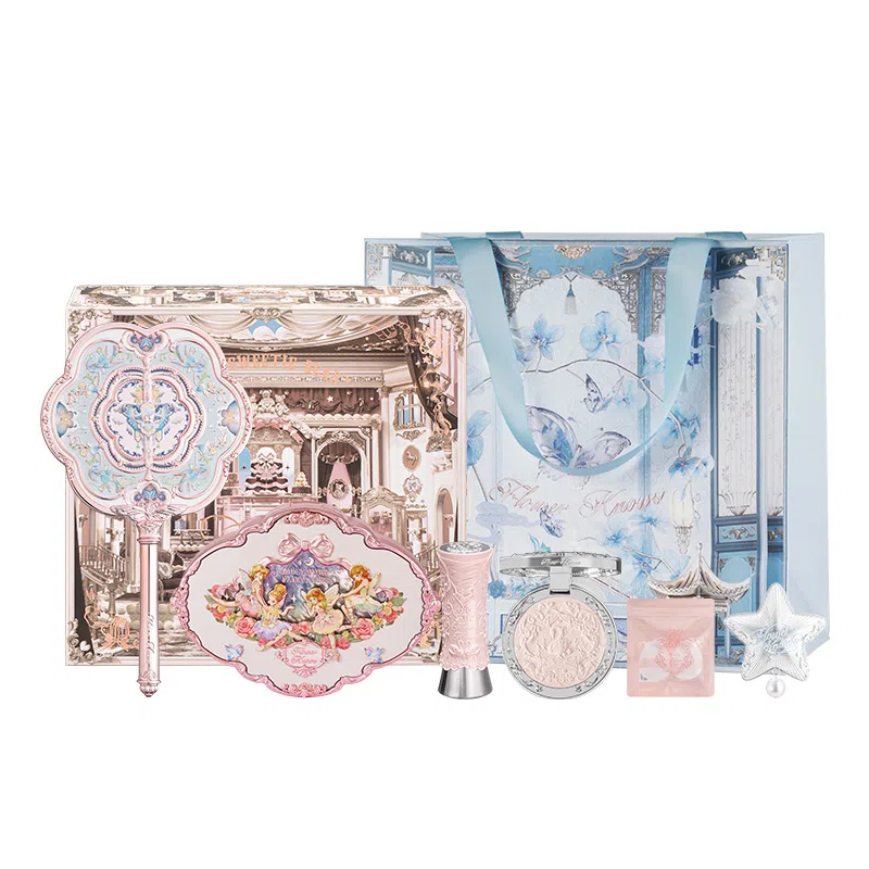 花知晓 樱花牛奶礼盒彩妆套装 易上色气色 六件套