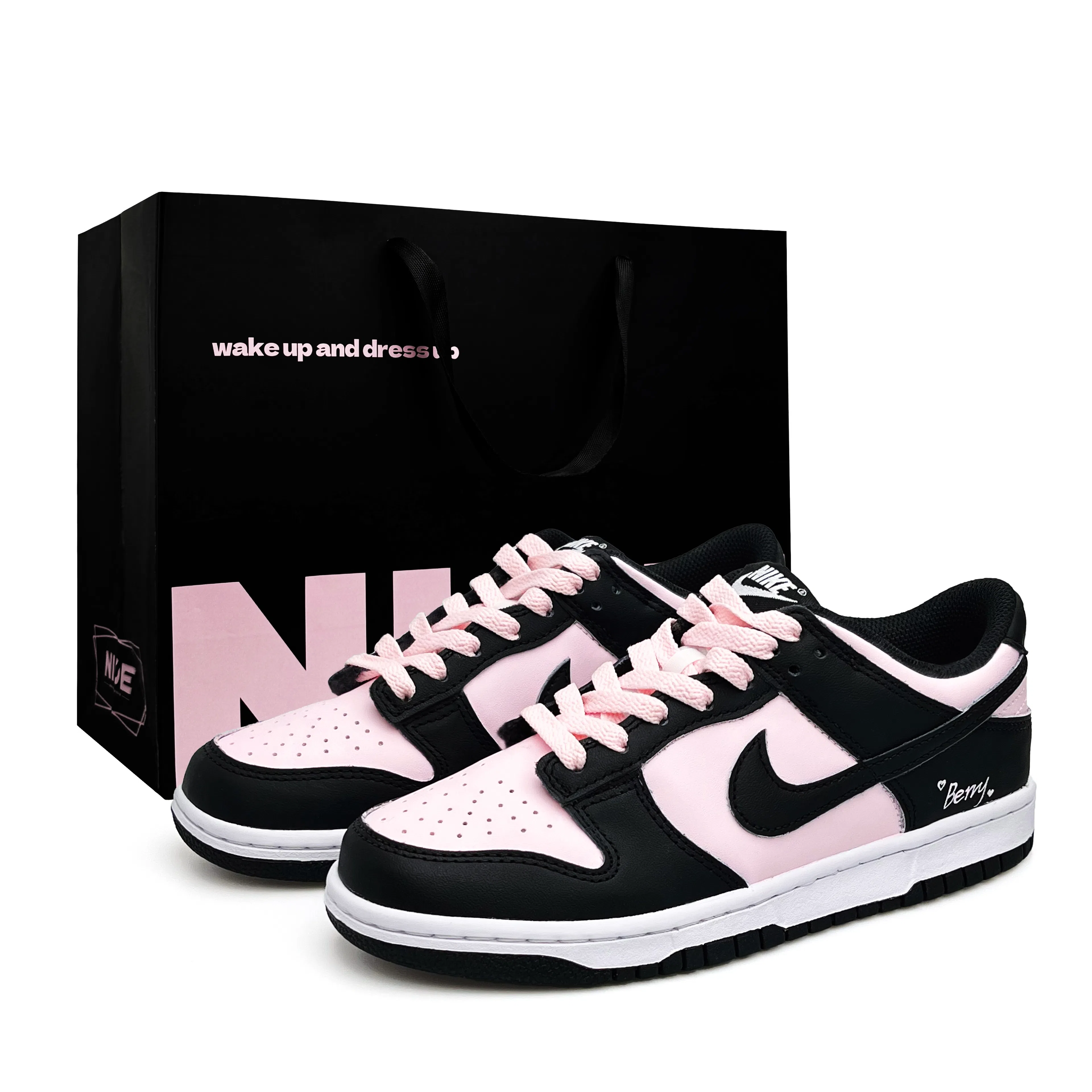 Nike Dunk "Cherry Blossom White Peach"