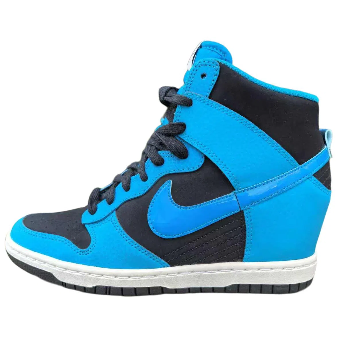 Nike Dunk Sky Hi Essential