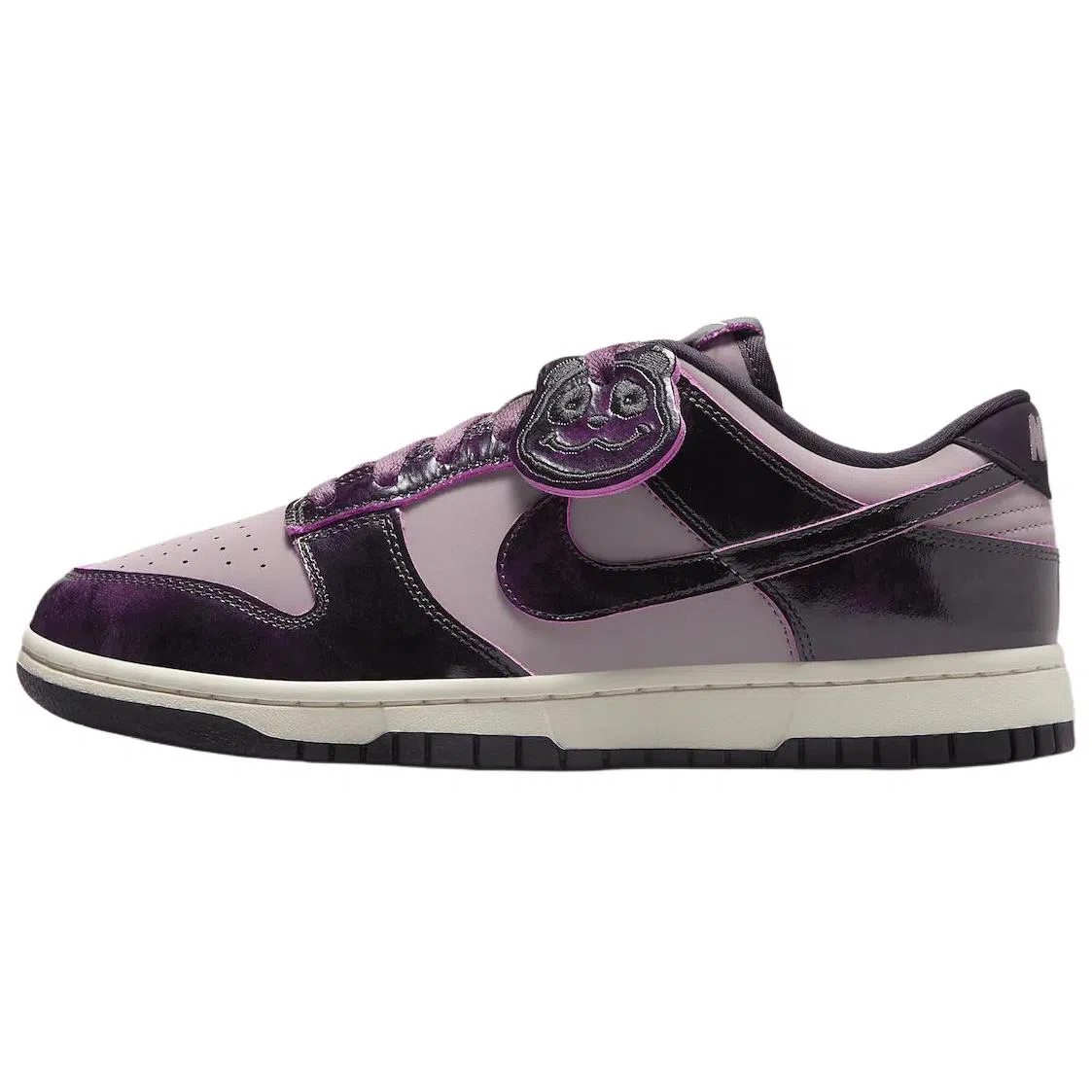 Nike Dunk SE Pink Purple