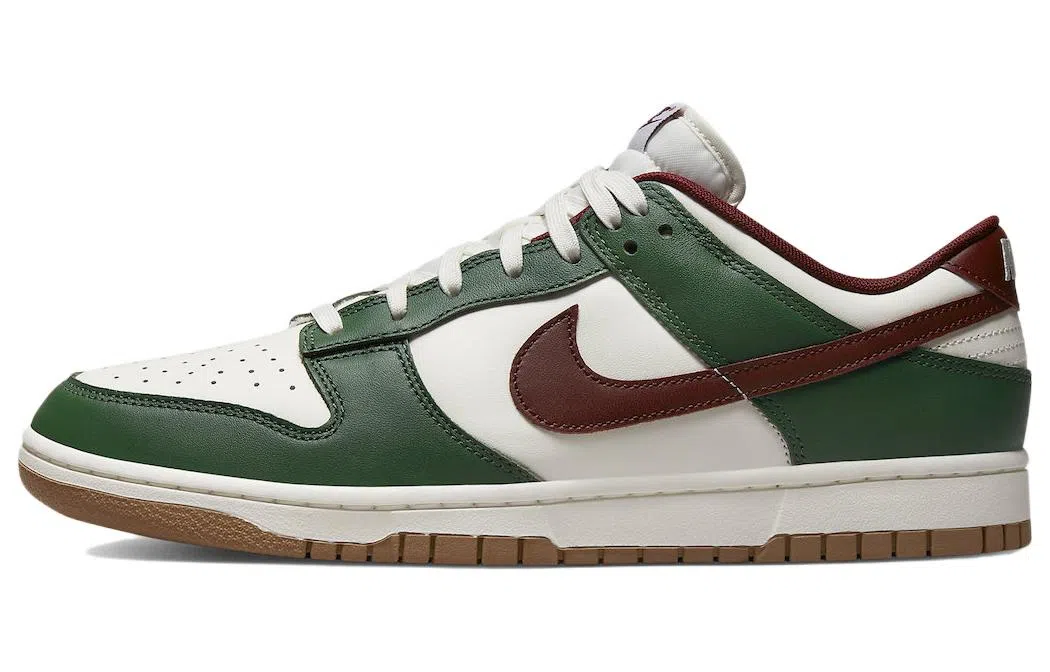 Nike Dunk Low "Gorge Green"