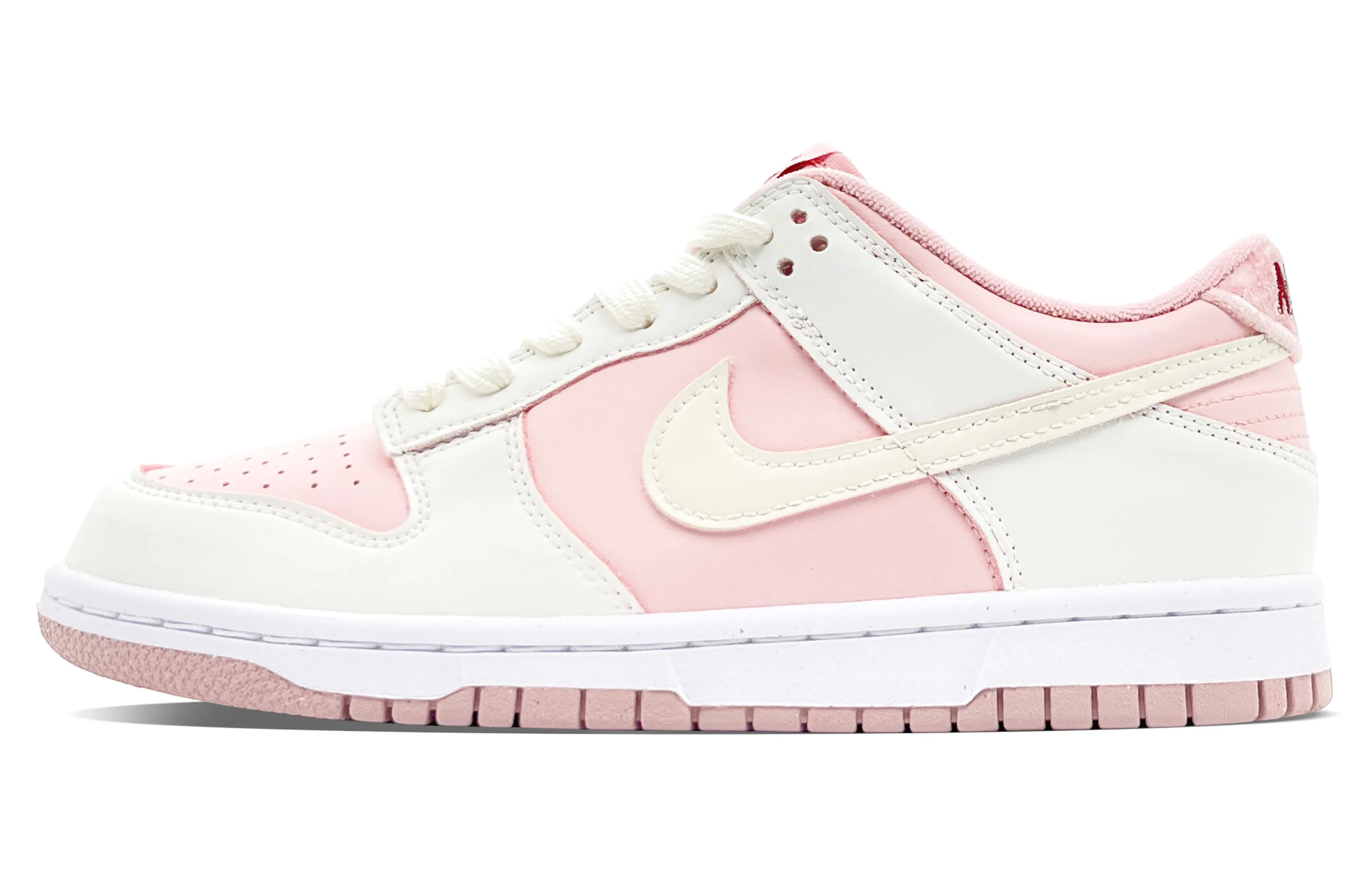 Nike Dunk Low "Peach Cheese"