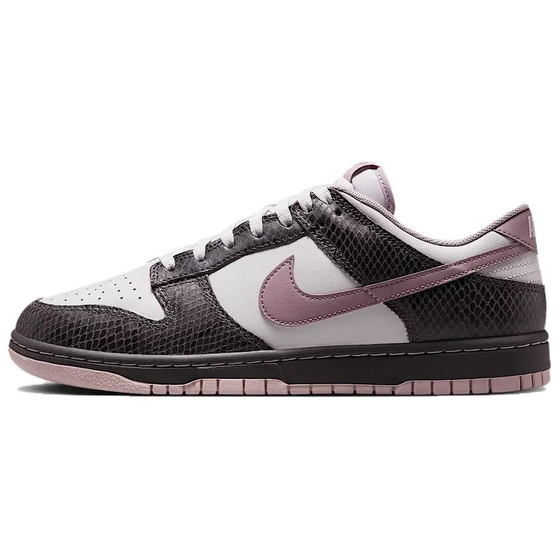 Nike Dunk Low SE "Medium Ash"
