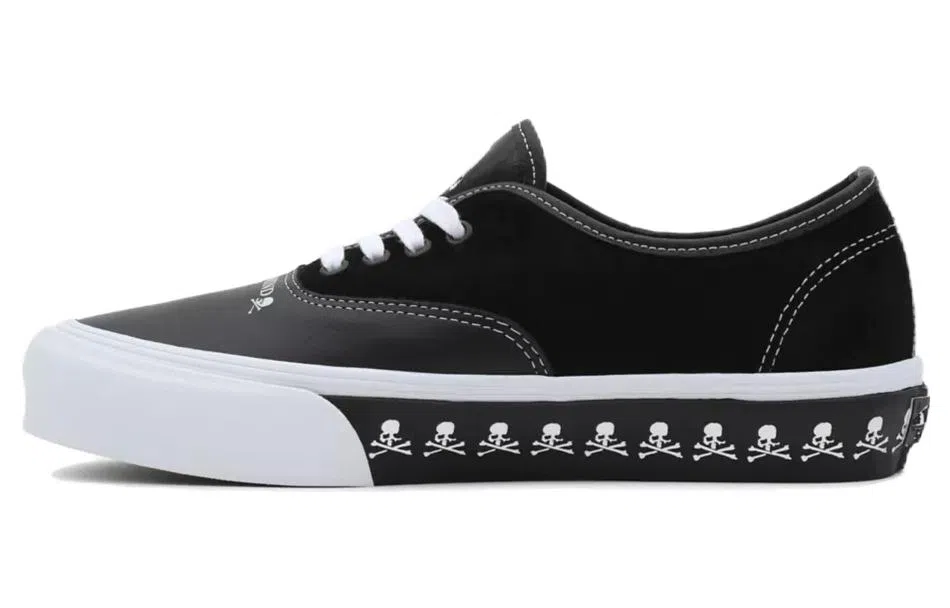 MASTERMIND WORLD x Vans Authentic Black